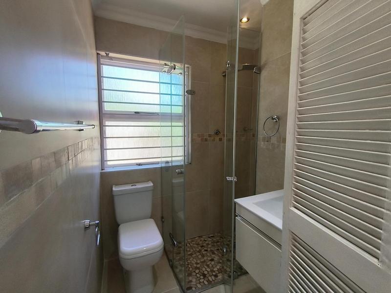To Let 4 Bedroom Property for Rent in Table View Western Cape